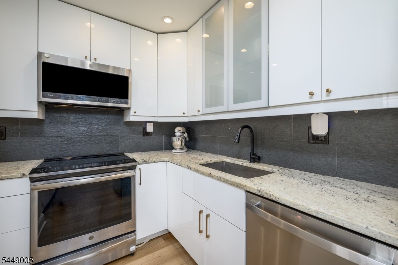 1 Greene Street Jersey City NJ 07302