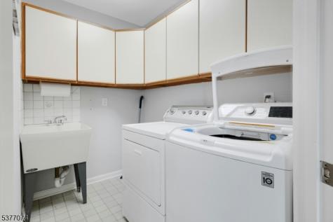 18 Cable Court Montville NJ 07045
