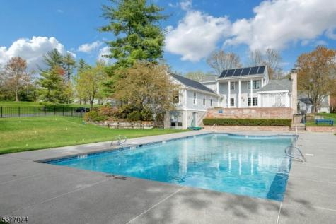 18 Cable Court Montville NJ 07045
