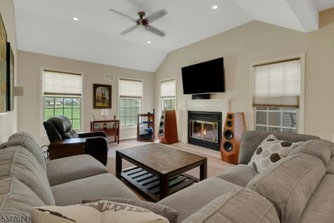 18 Cable Court Montville NJ 07045