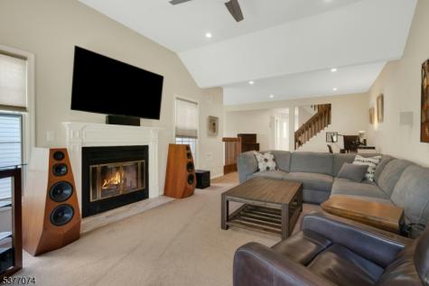 18 Cable Court Montville NJ 07045
