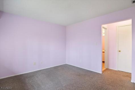 80 Garden Court Roxbury NJ 07876