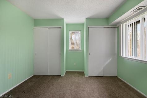 80 Garden Court Roxbury NJ 07876