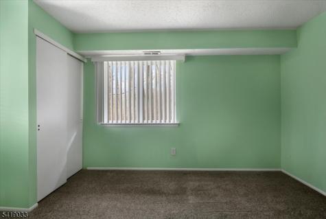 80 Garden Court Roxbury NJ 07876