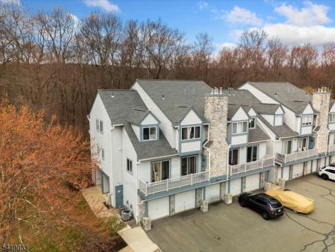 80 Garden Court Roxbury NJ 07876
