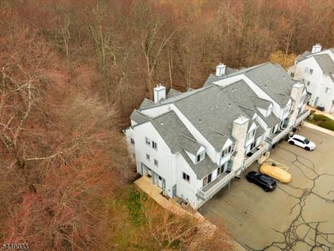 80 Garden Court Roxbury NJ 07876