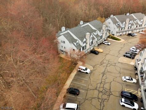80 Garden Court Roxbury NJ 07876