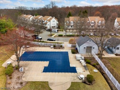 80 Garden Court Roxbury NJ 07876