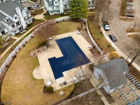 80 Garden Court Roxbury NJ 07876