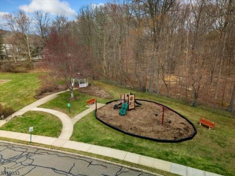 80 Garden Court Roxbury NJ 07876