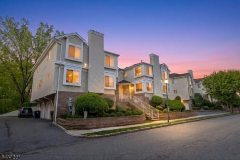 2604 Madaline Drive Woodbridge NJ 07001