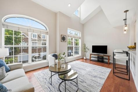 281 Riverwalk Way Clifton NJ 07014