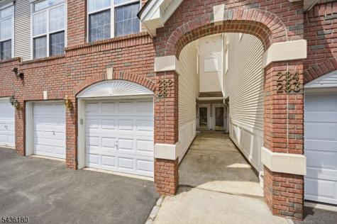 281 Riverwalk Way Clifton NJ 07014