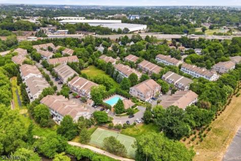 281 Riverwalk Way Clifton NJ 07014