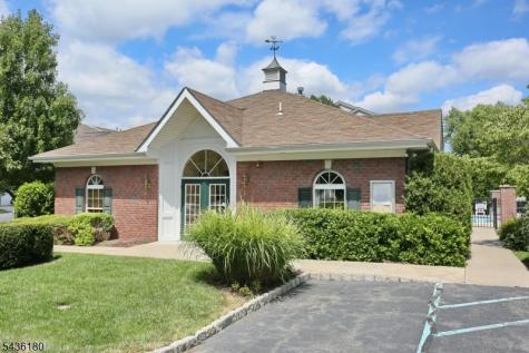 281 Riverwalk Way Clifton NJ 07014