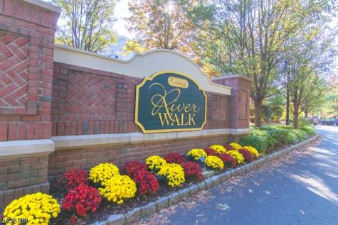 281 Riverwalk Way Clifton NJ 07014
