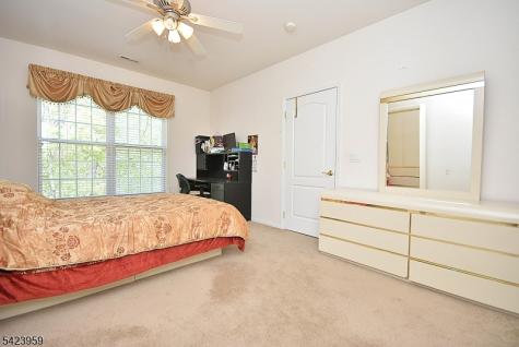2304 Courtney Lane Franklin NJ 08873