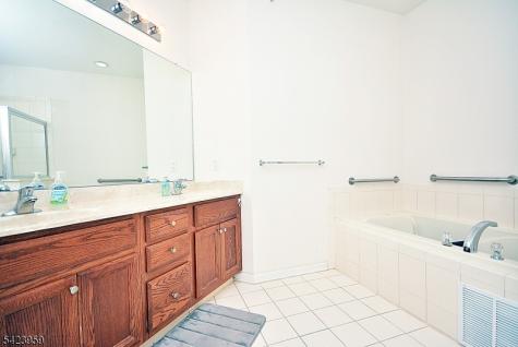 2304 Courtney Lane Franklin NJ 08873