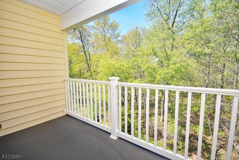 2304 Courtney Lane Franklin NJ 08873