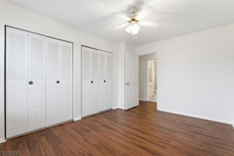 48 Taylor Drive Franklin NJ 08823