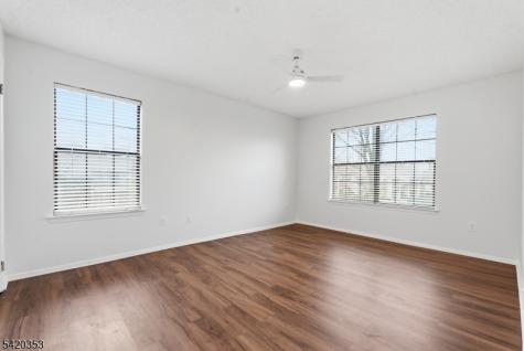 48 Taylor Drive Franklin NJ 08823