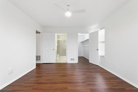 48 Taylor Drive Franklin NJ 08823