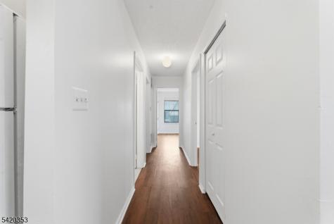 48 Taylor Drive Franklin NJ 08823