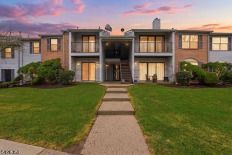 48 Taylor Drive Franklin NJ 08823