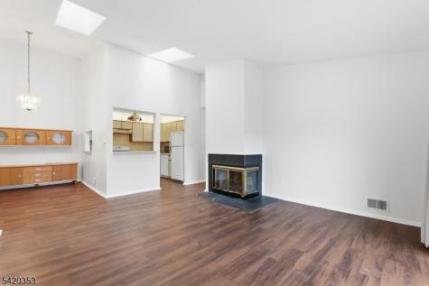 48 Taylor Drive Franklin NJ 08823