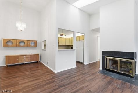 48 Taylor Drive Franklin NJ 08823