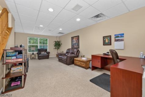 2 Shackamaxon Terrace Clinton NJ 08801
