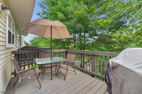 2 Shackamaxon Terrace Clinton NJ 08801
