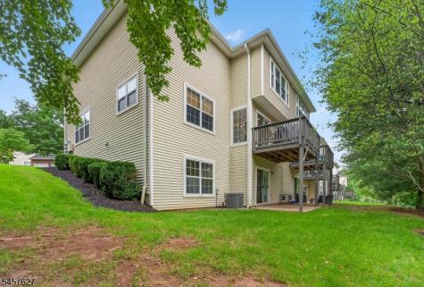 2 Shackamaxon Terrace Clinton NJ 08801