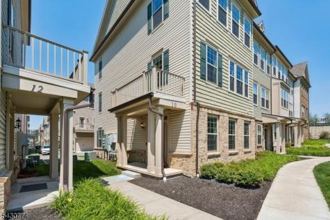 10 Cortland Court Livingston NJ 07039