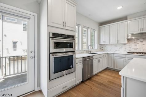 10 Cortland Court Livingston NJ 07039