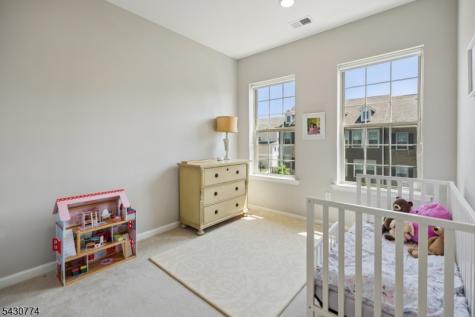 10 Cortland Court Livingston NJ 07039