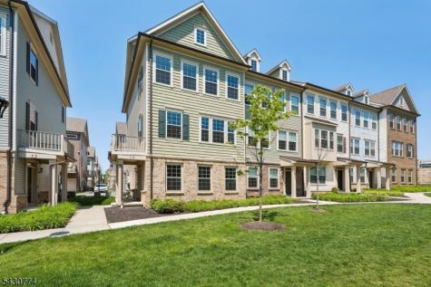 10 Cortland Court Livingston NJ 07039