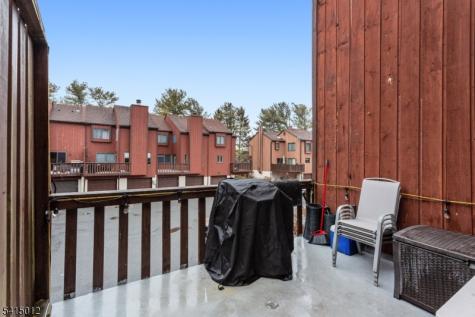 40 Bennington Square Washington NJ 07840