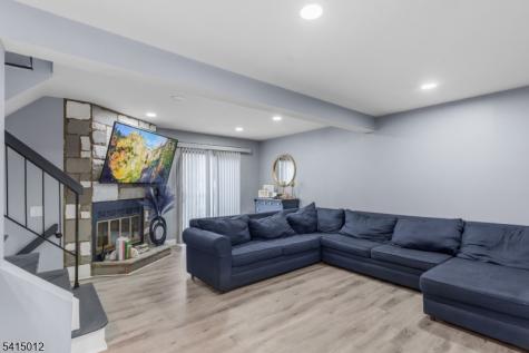 40 Bennington Square Washington NJ 07840