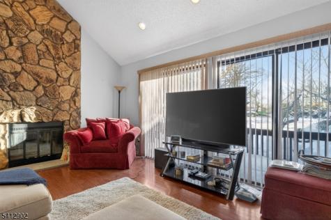 9 Kingsberry Drive Franklin NJ 08873
