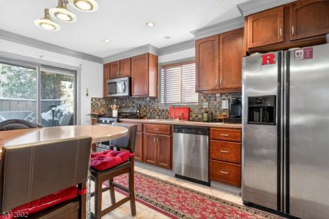 9 Kingsberry Drive Franklin NJ 08873