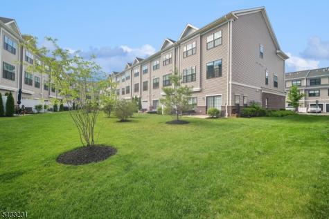 42 Harvest Way Little Falls NJ 07424