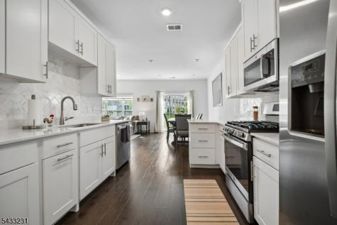 42 Harvest Way Little Falls NJ 07424
