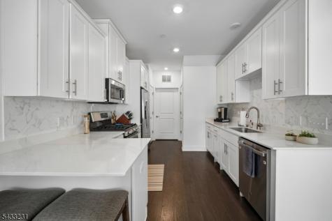 42 Harvest Way Little Falls NJ 07424