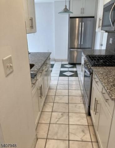704 N Broad Street 2e Elizabeth NJ 07208