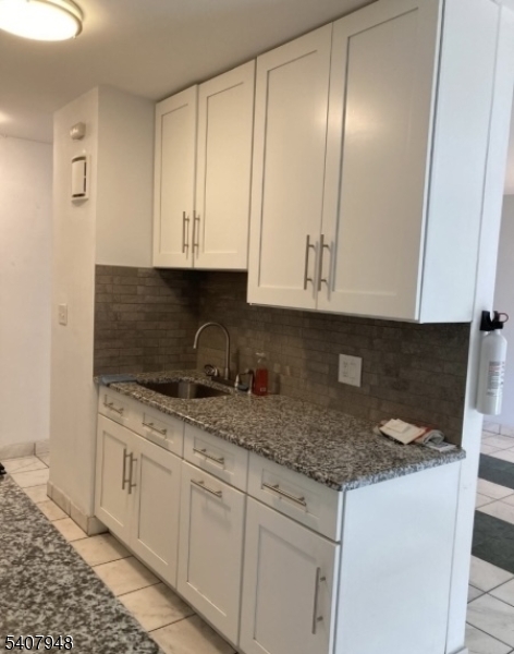 704 N Broad Street 2e Elizabeth NJ 07208