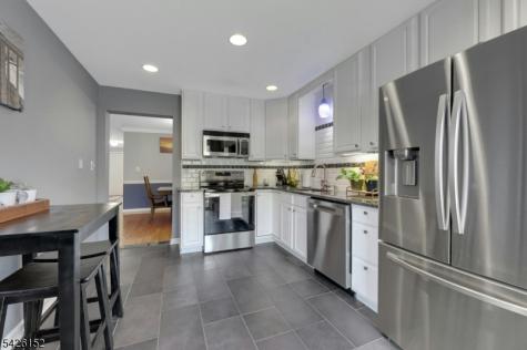 80 Magnolia Way North Haledon NJ 07508