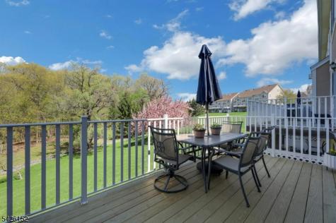 80 Magnolia Way North Haledon NJ 07508