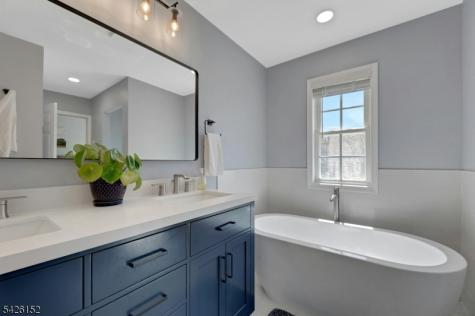 80 Magnolia Way North Haledon NJ 07508