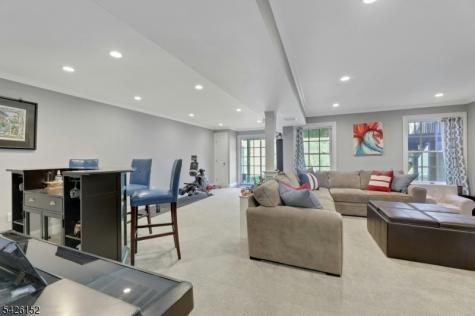 80 Magnolia Way North Haledon NJ 07508